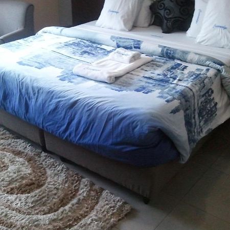 Crownedge Hotels Ikeja Szoba fotó
