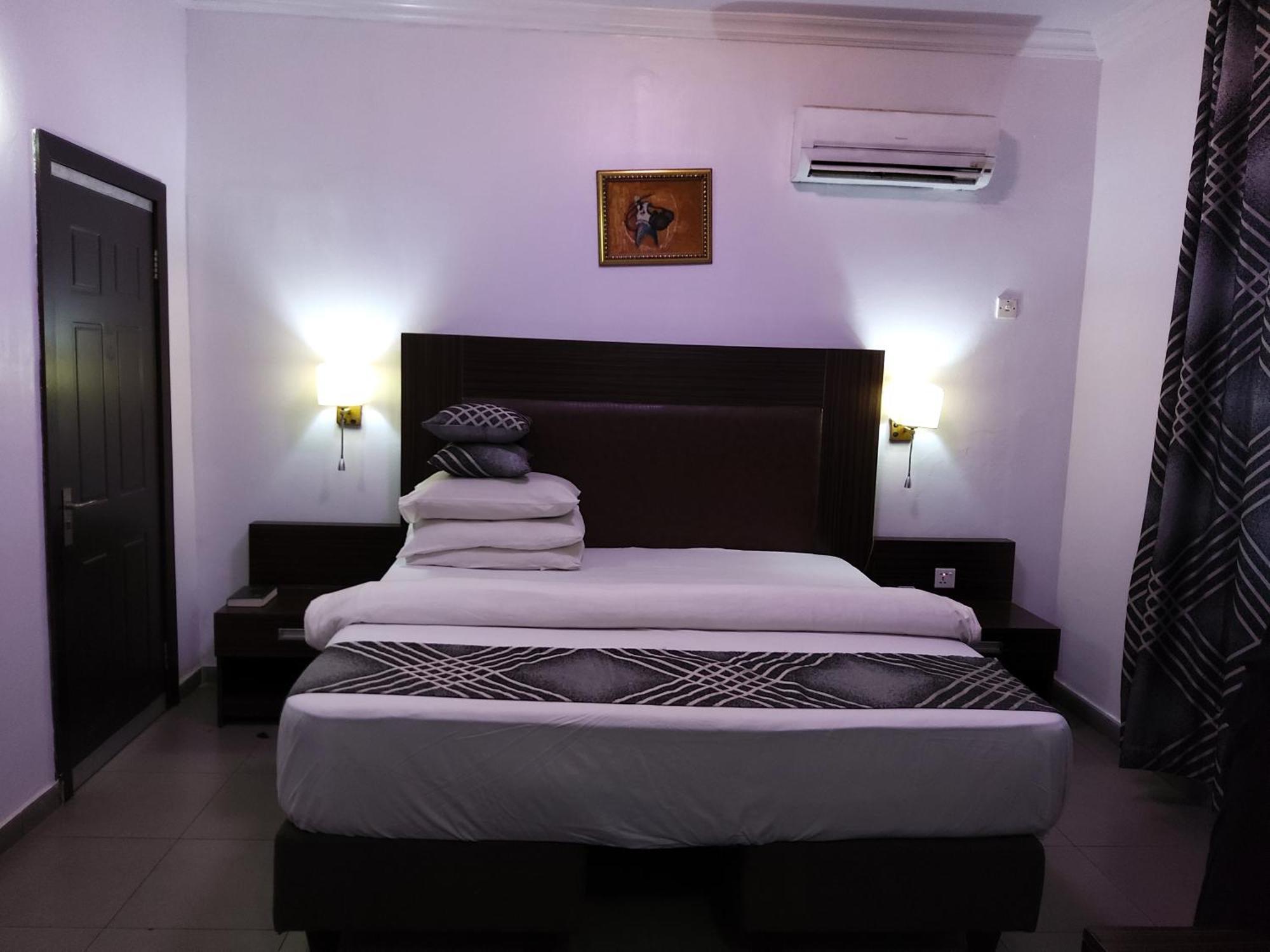 Crownedge Hotels Ikeja Kültér fotó