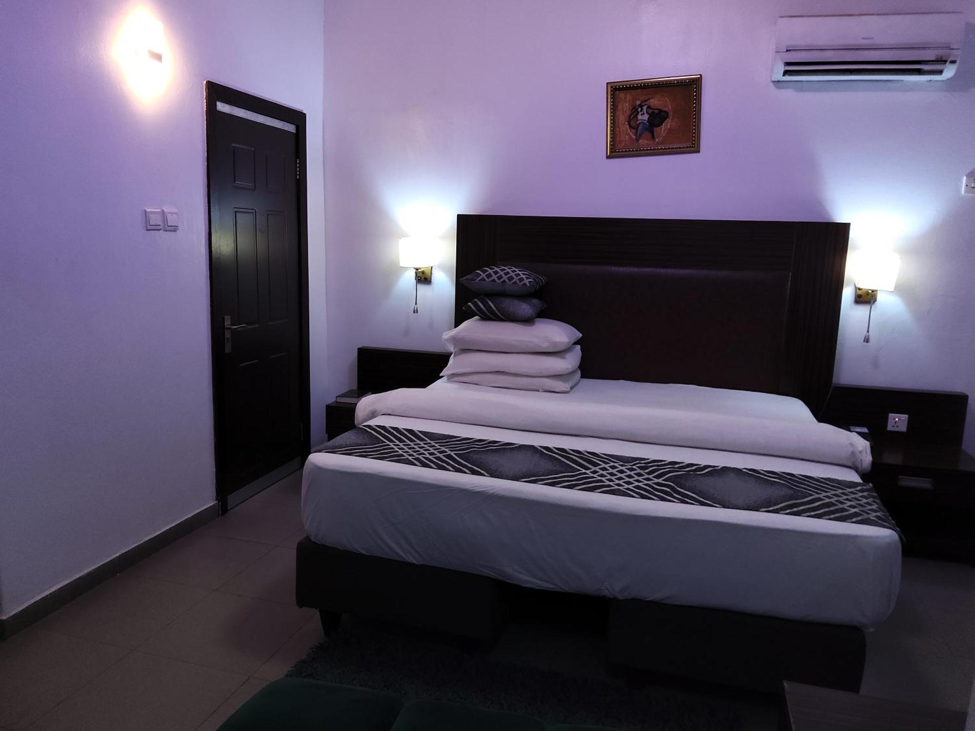 Crownedge Hotels Ikeja Kültér fotó