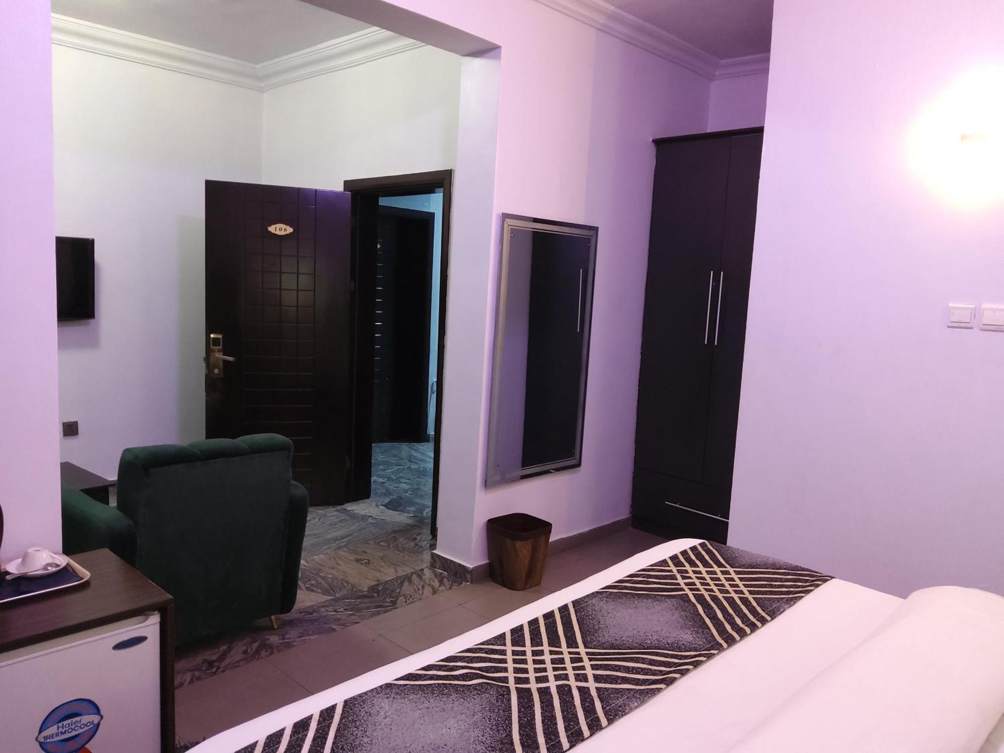 Crownedge Hotels Ikeja Kültér fotó
