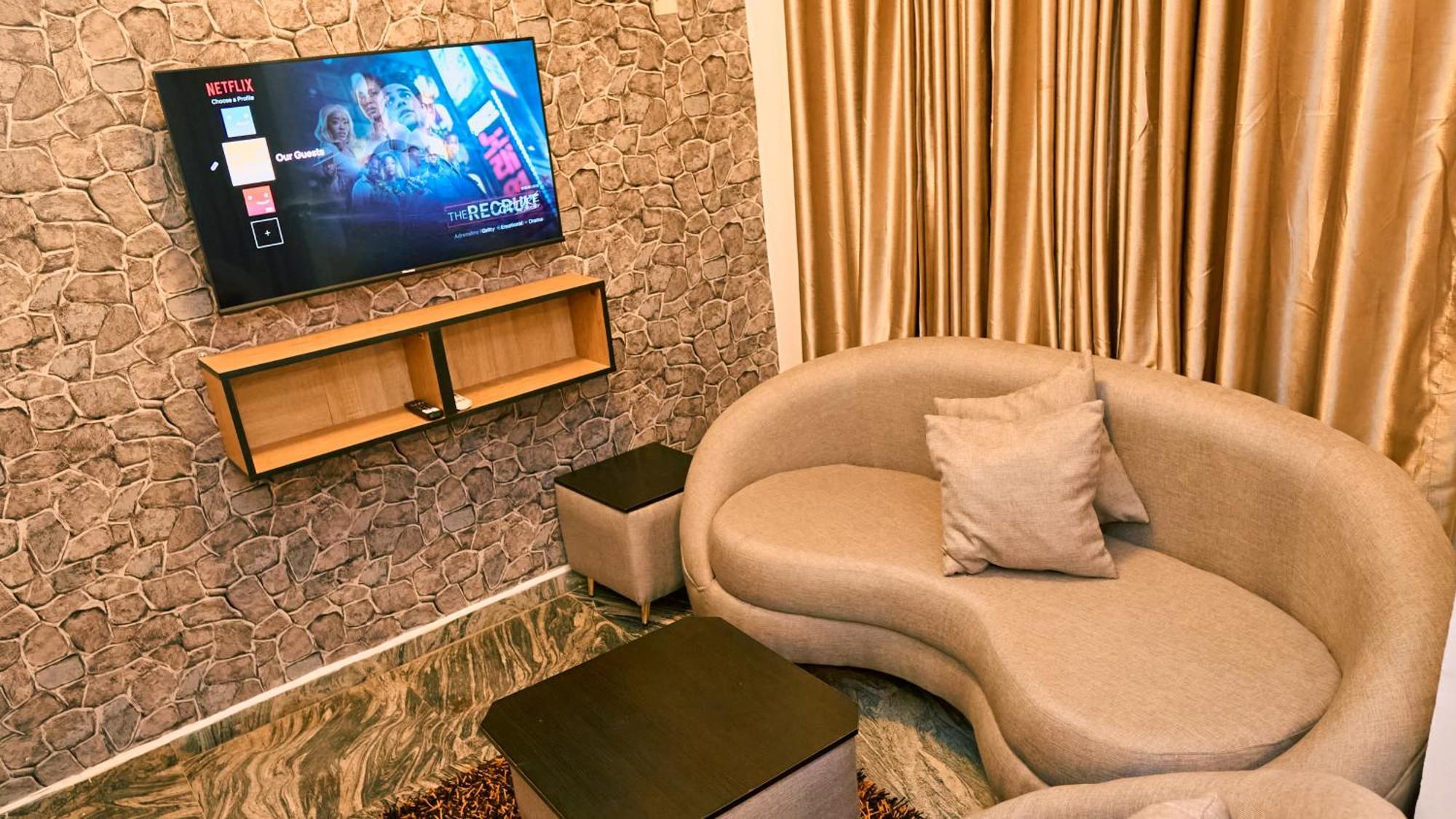 Crownedge Hotels Ikeja Kültér fotó