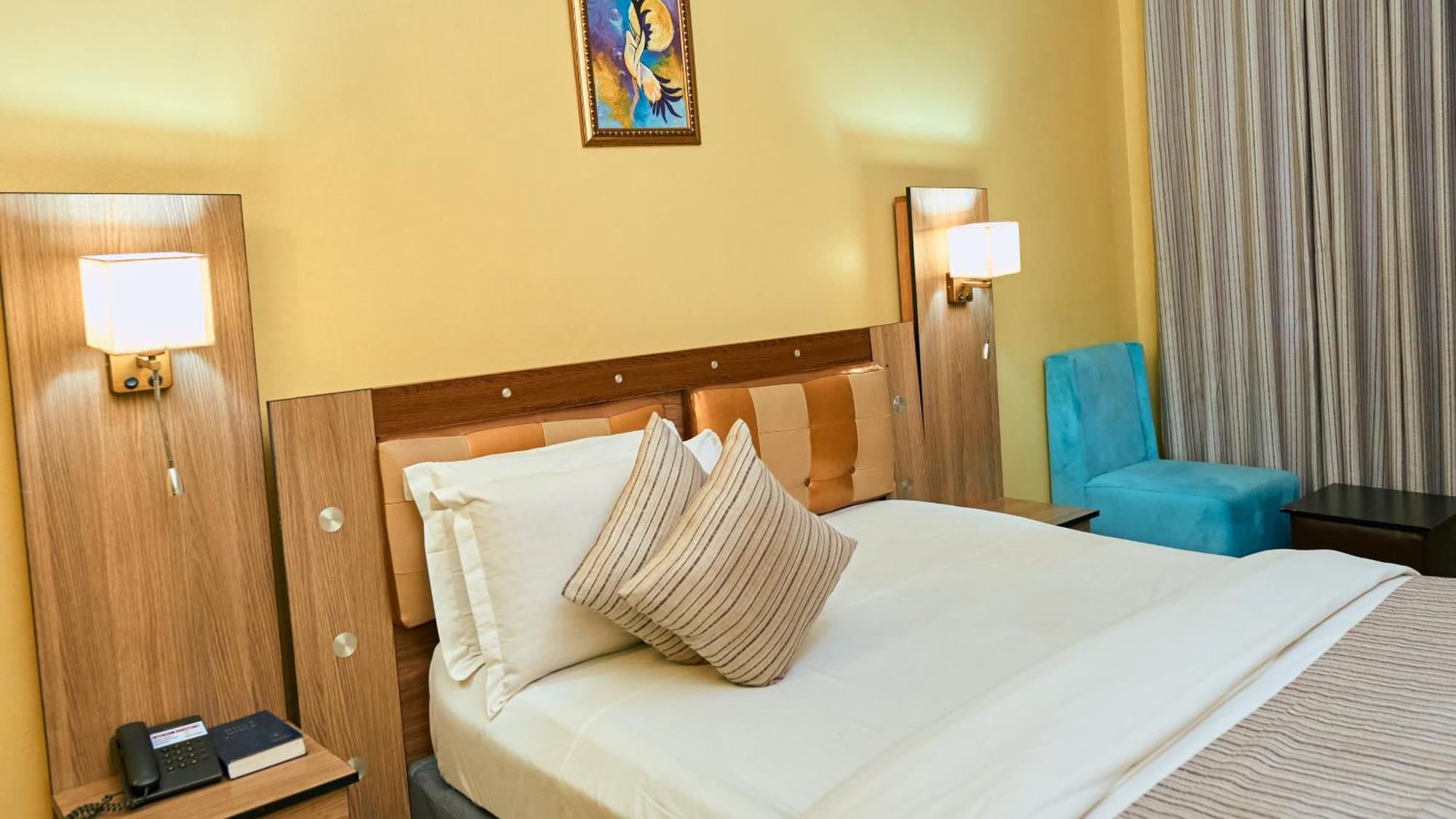 Crownedge Hotels Ikeja Kültér fotó