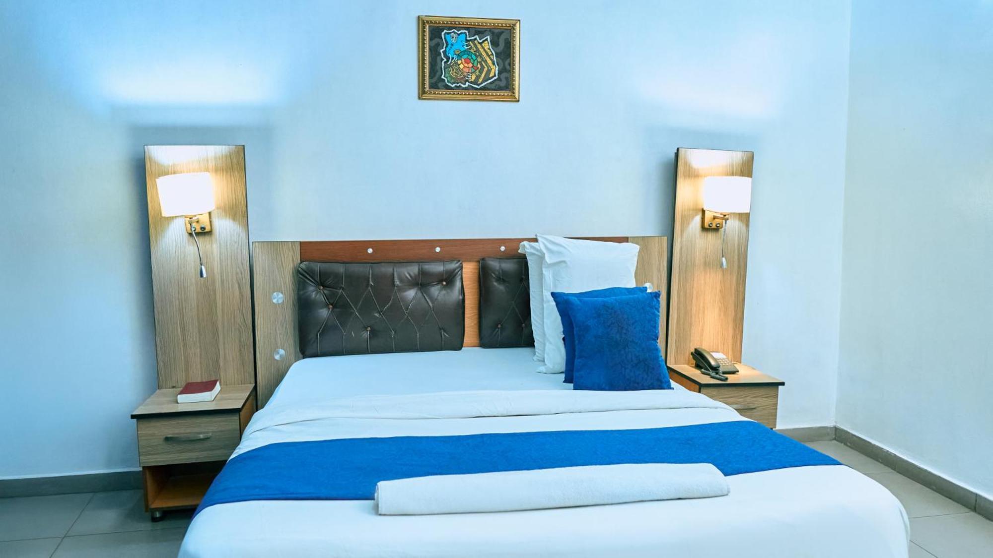 Crownedge Hotels Ikeja Kültér fotó