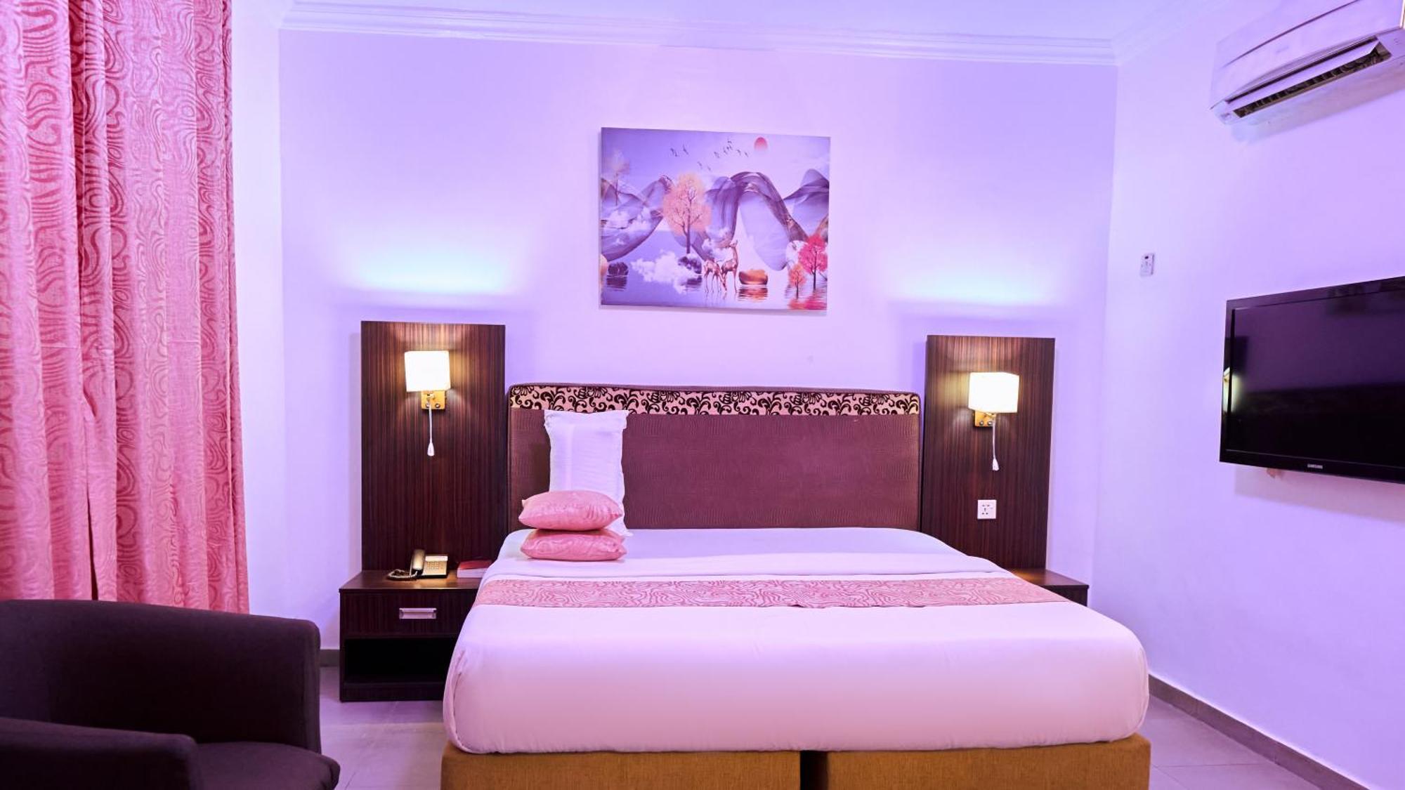 Crownedge Hotels Ikeja Kültér fotó