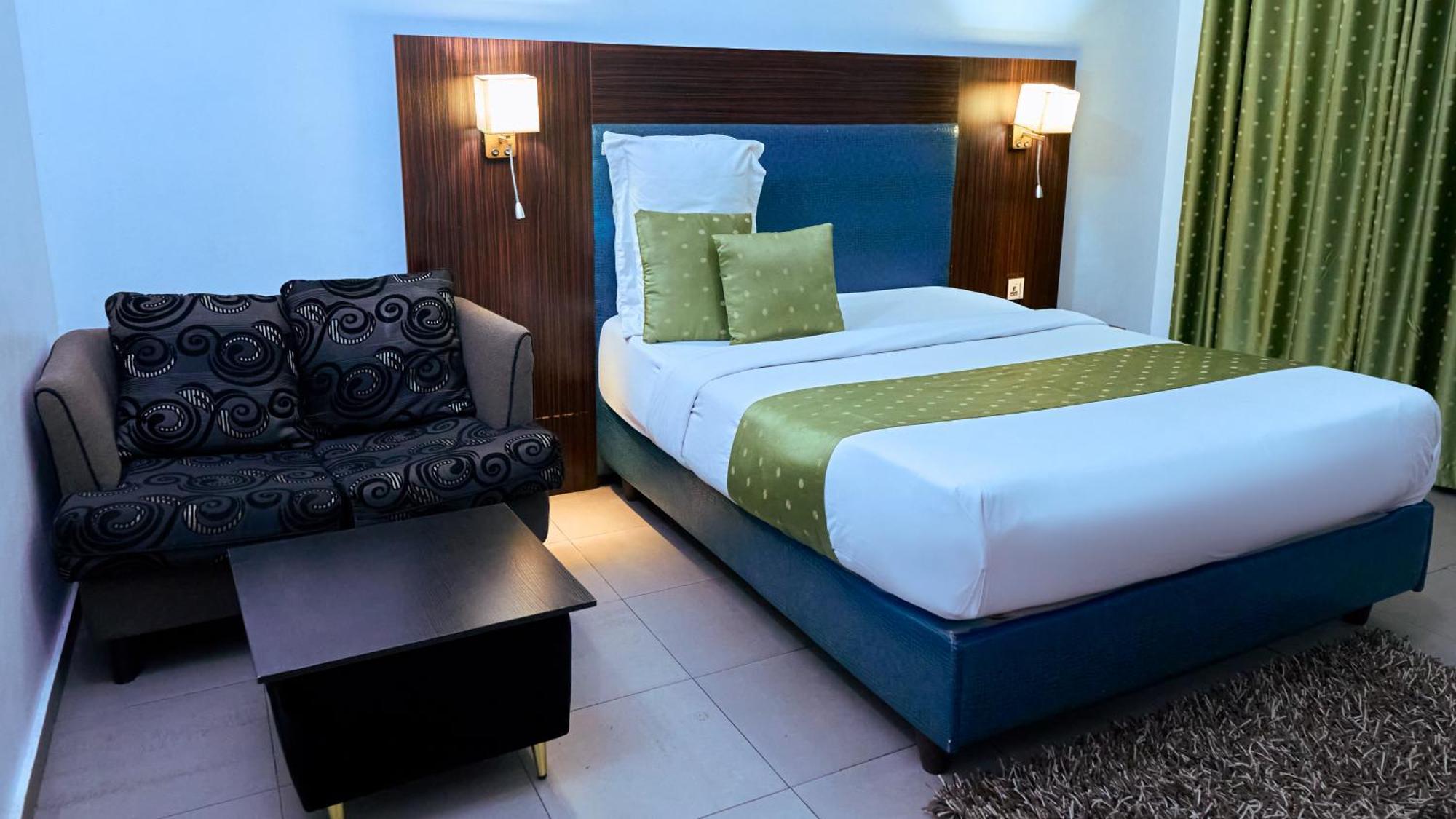 Crownedge Hotels Ikeja Kültér fotó