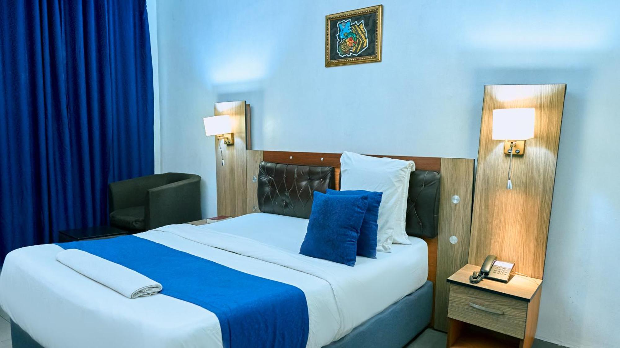 Crownedge Hotels Ikeja Kültér fotó