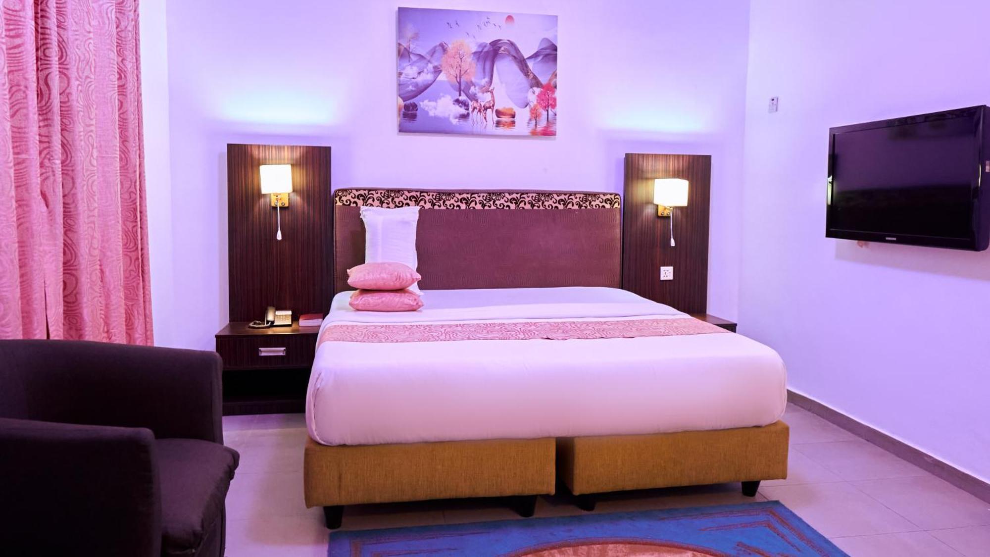 Crownedge Hotels Ikeja Kültér fotó