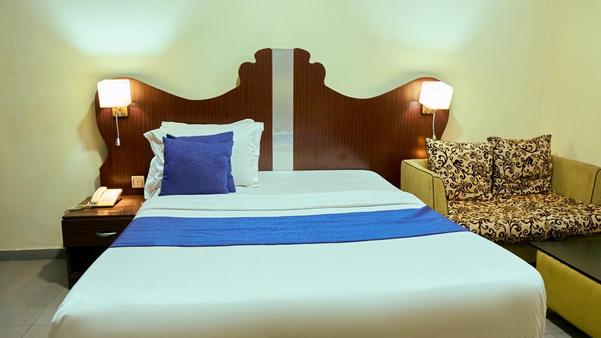 Crownedge Hotels Ikeja Kültér fotó