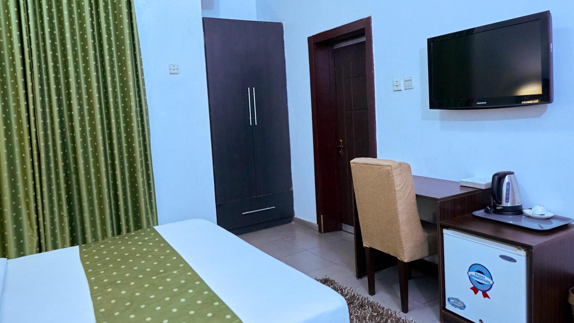 Crownedge Hotels Ikeja Kültér fotó