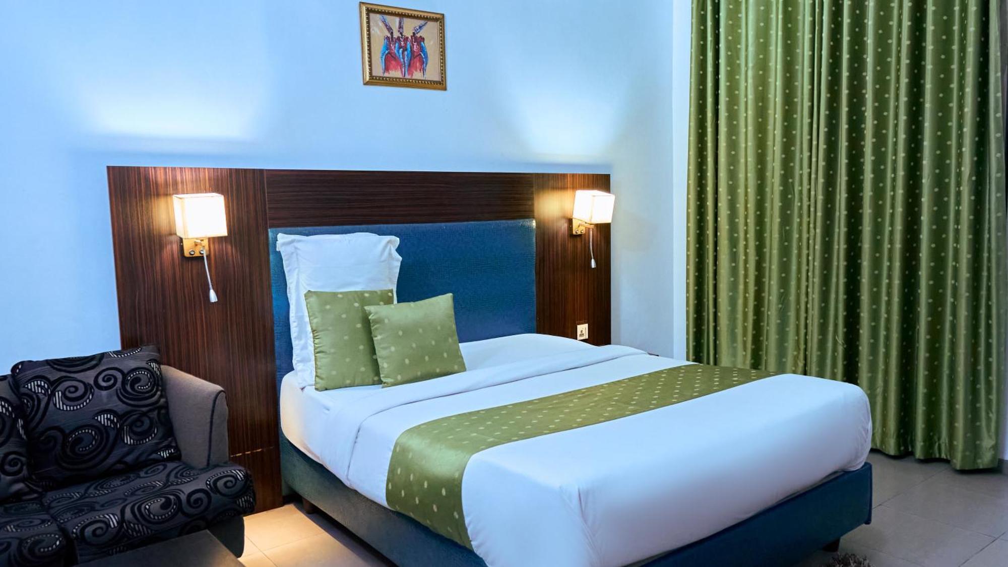 Crownedge Hotels Ikeja Kültér fotó
