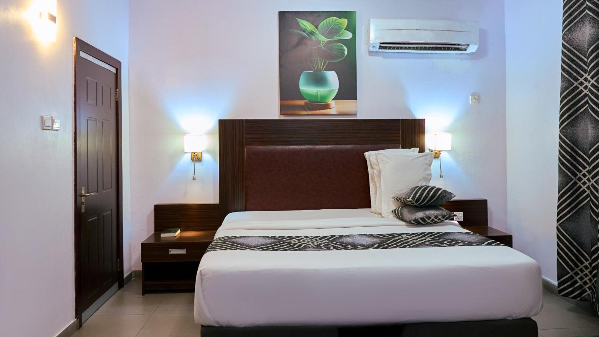 Crownedge Hotels Ikeja Kültér fotó